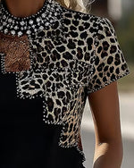 Camiseta con estampado de leopardo, cuello bebé y mangas cortas