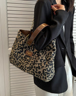 Bolso de hombro con estampado de leopardo