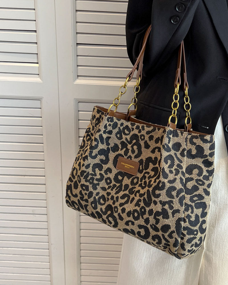 Leopard print shoulder bag