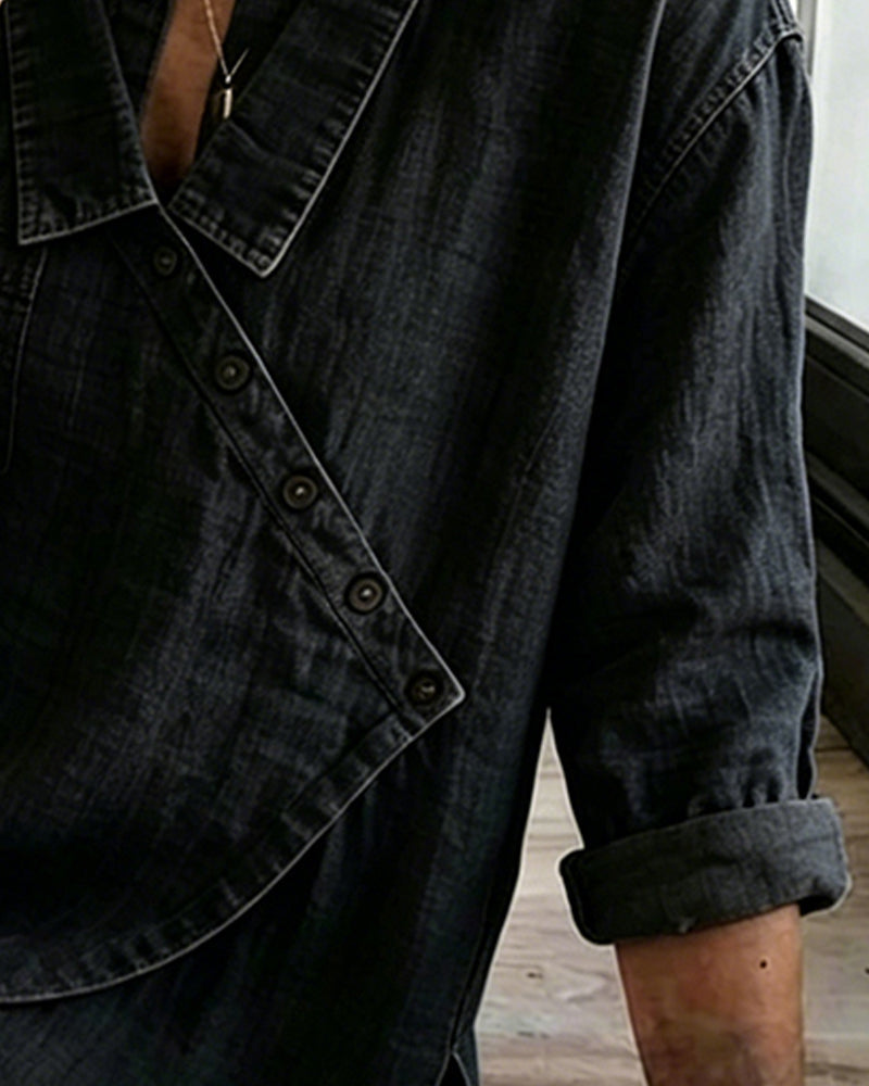 Long-sleeved plain blouse with a collar and diagonal buttons