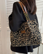 Bolso de hombro con estampado de leopardo