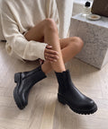 Laura | Botines Chelsea Negros