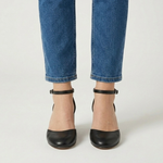 Alicia | Zapatos de salón con tira en tono plateado