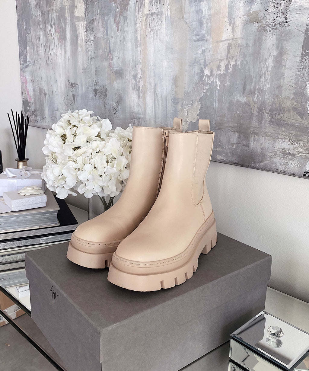 Nora | Botines Chelsea Cortos Beige