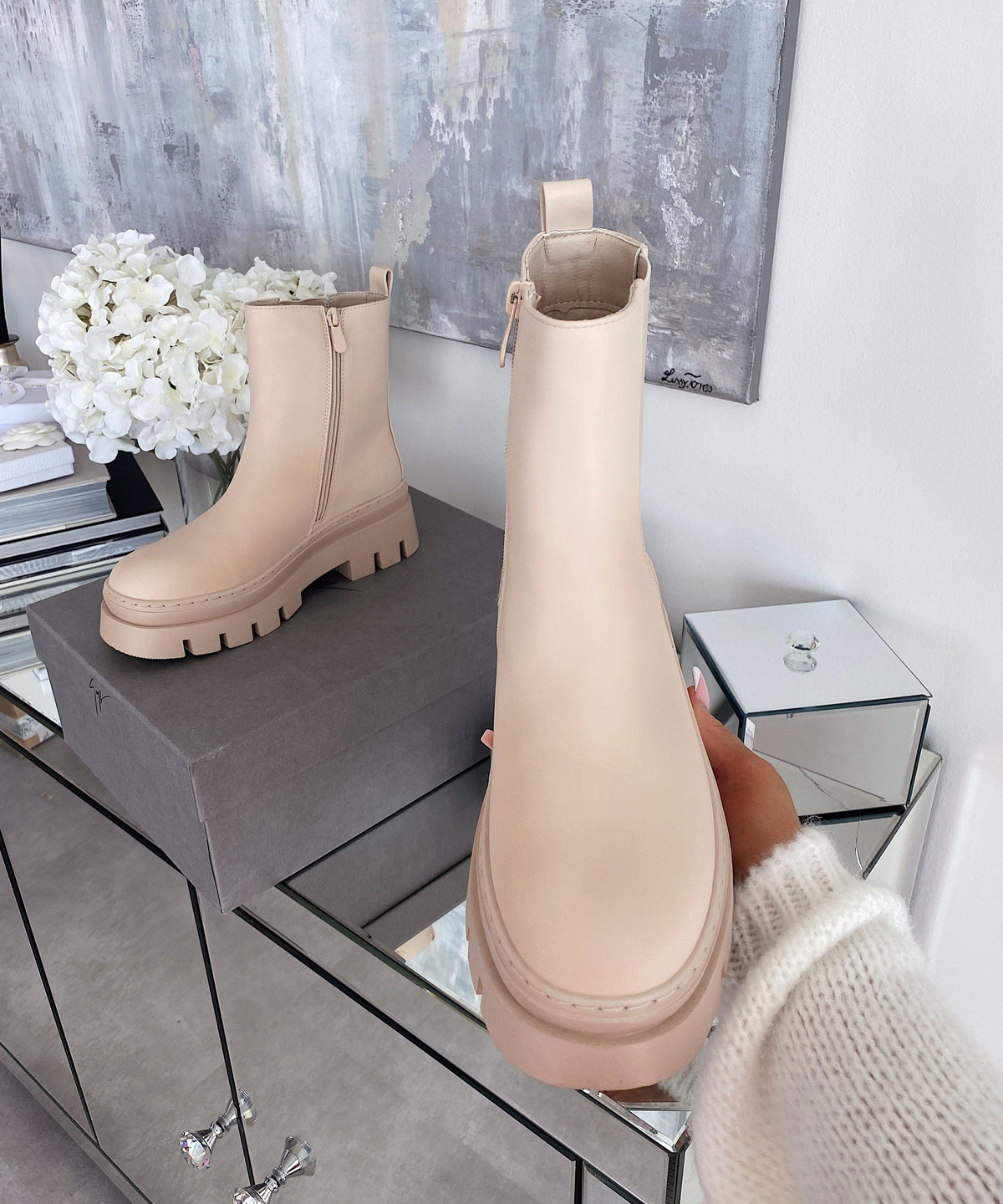 Nora | Botines Chelsea Cortos Beige