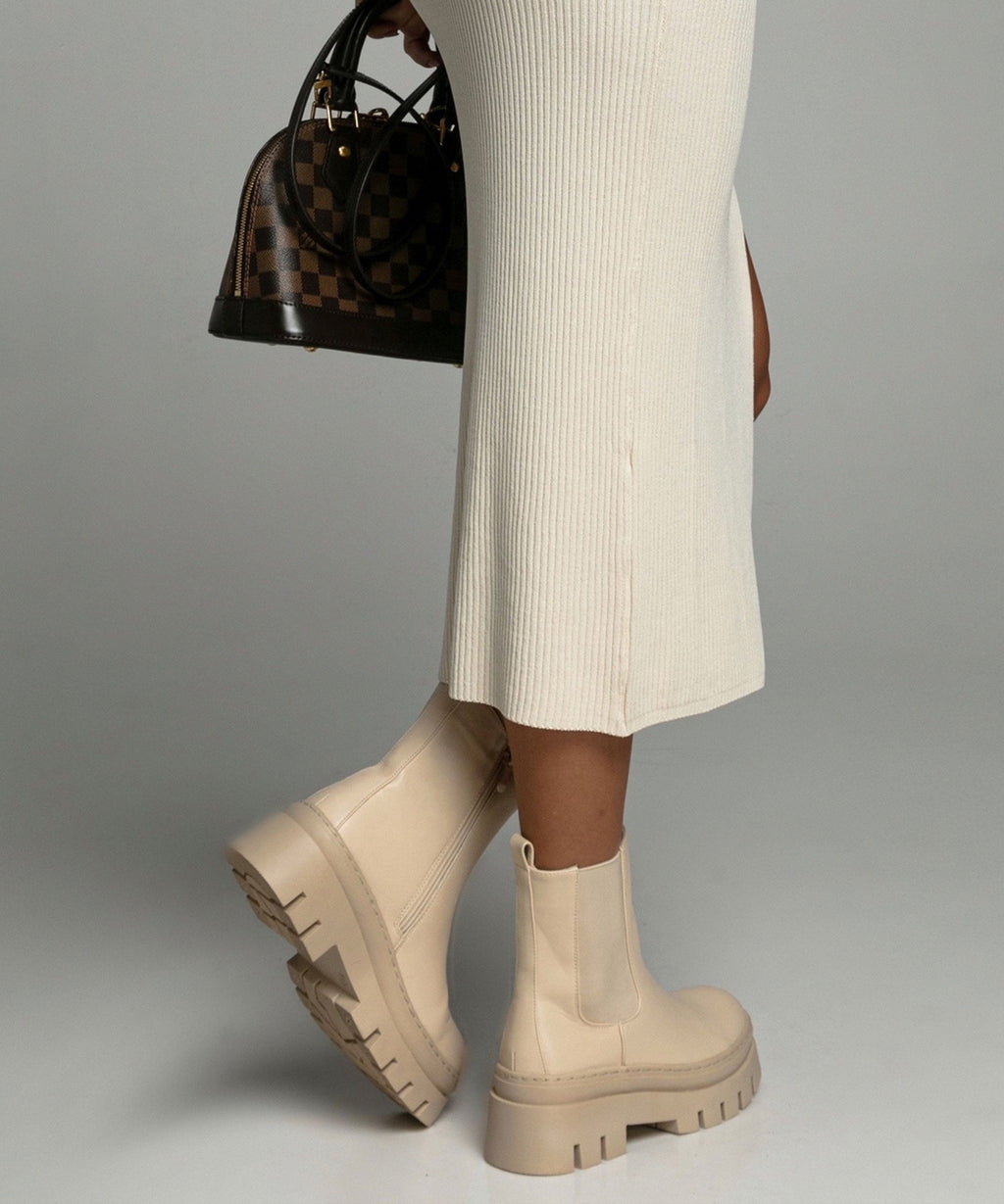 Nora | Botines Chelsea Cortos Beige