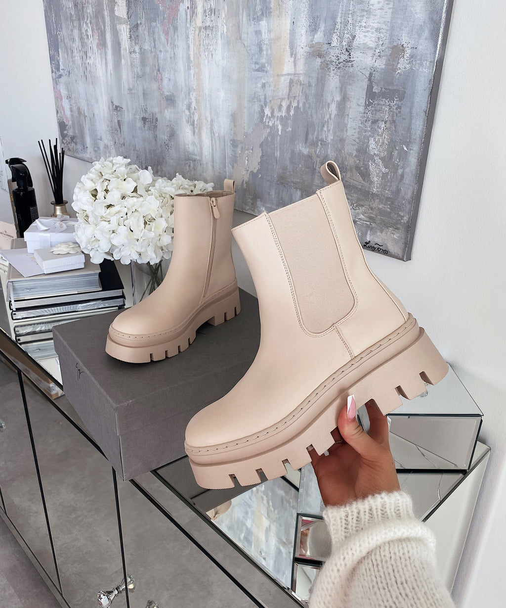 Nora | Botines Chelsea Cortos Beige