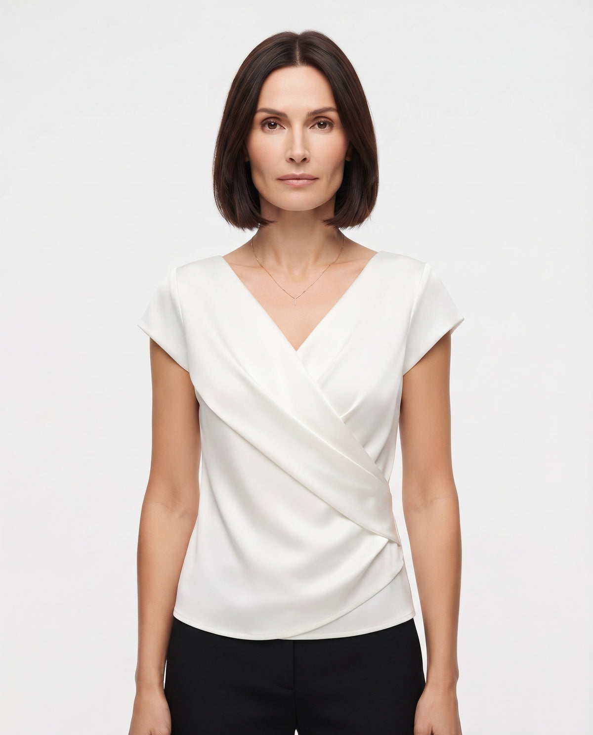 Blusa de cuello en V entallada de manga corta para mujer