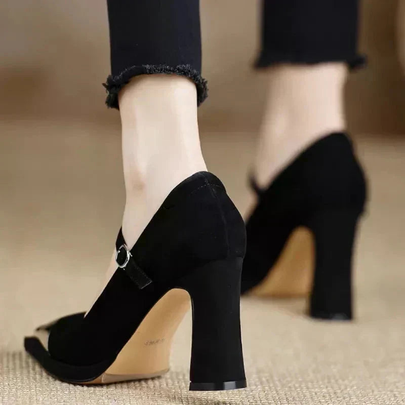 Oriana | Elegantes Merceditas de Piel