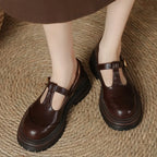 Luna | Zapatos Clásicos con Tira en T