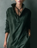 Jara | Vestido Midi Verde Holgado de Ante con Solapa y Manga Larga