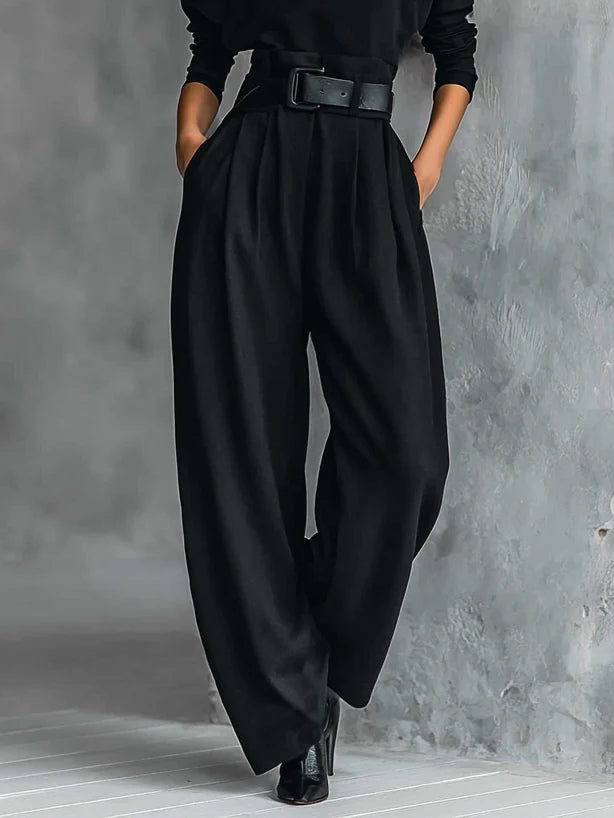 Inés | Conjunto Negro de Top de Cuello Alto y Pantalón Ancho