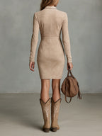 Araceli | Vestido Midi Beige Entallado de Ante con Solapa y Bordado Floral