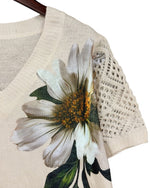 Blusa de punto con cuello en V y estampado floral