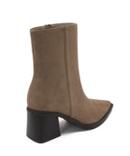 Nela | Botines de Tacón Medio Topo
