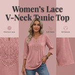 Blusa con escote en V y ribete de encaje.