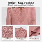 Blusa con escote en V y ribete de encaje.