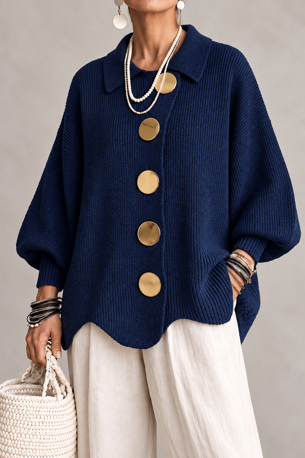 Victoria | Cárdigan oversized con grandes botones dorados - Vera Serrat